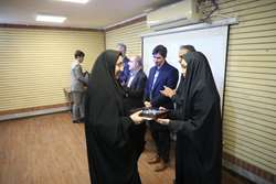 دکتر اشرف خرمی راد  و سرکار خانم نیره جعفری فر، پژوهشگران برتر 1403 دانشگاه علوم پزشکی قم